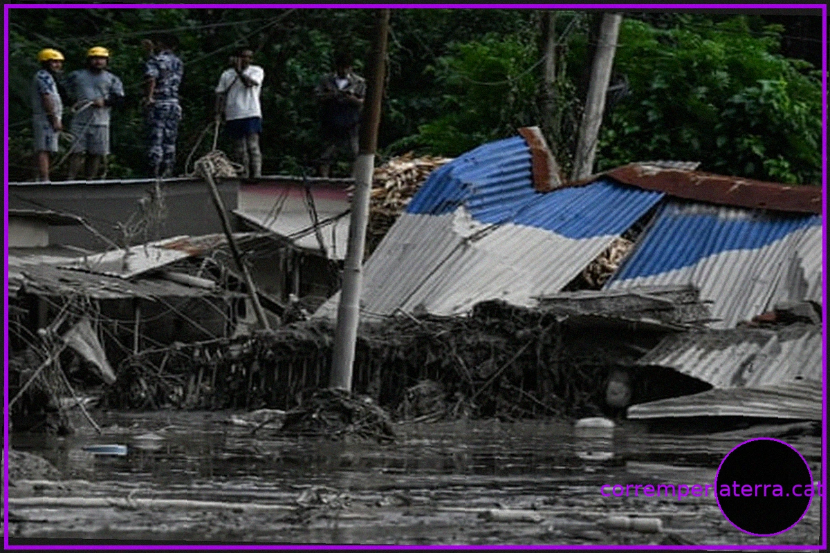 Búsqueda de Británicos Desaparecidos tras Inundaciones en Nepal y Tíbet