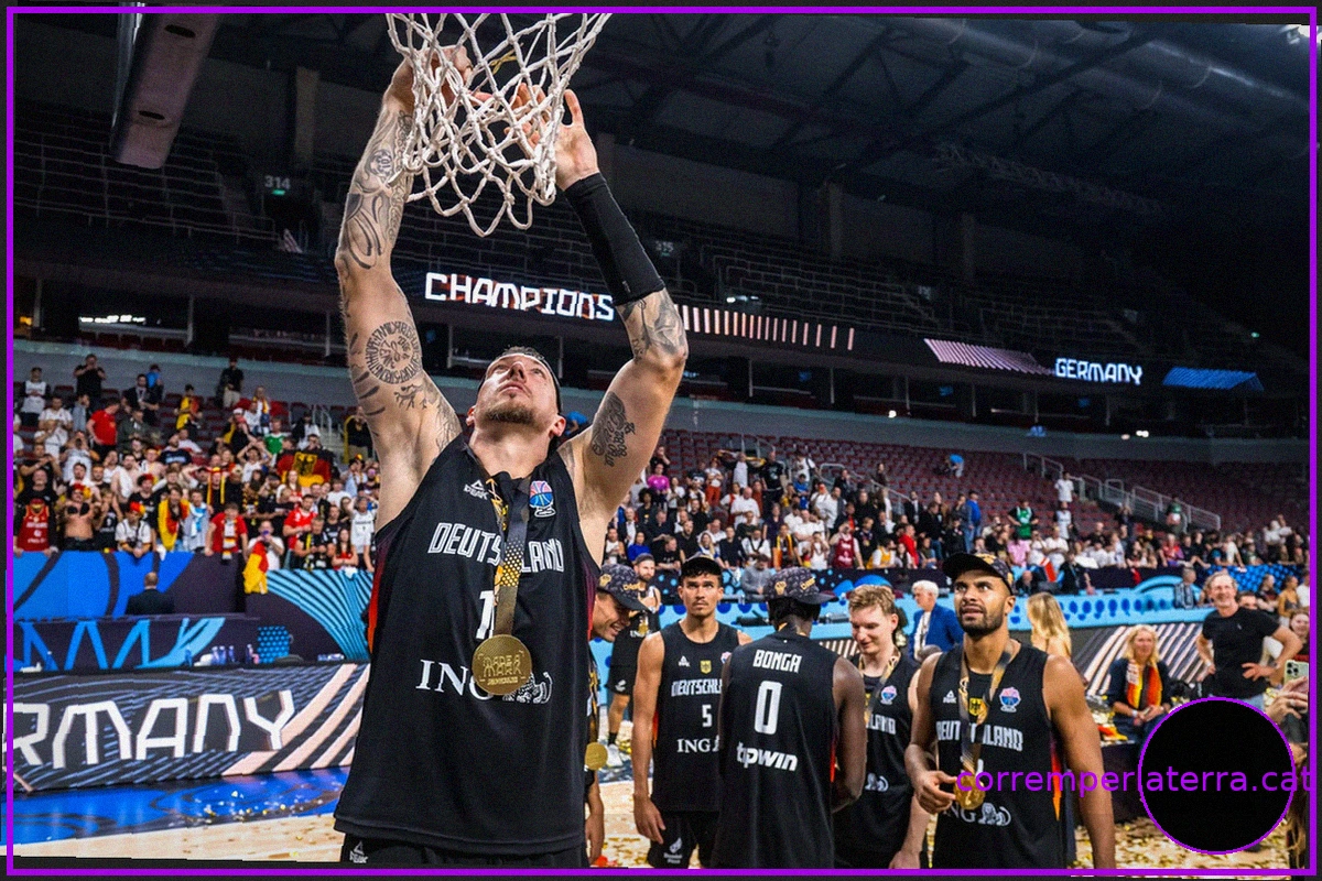 Daniel Theis y 7 jugadores NBA se unen a Alemania para la ventana de agosto