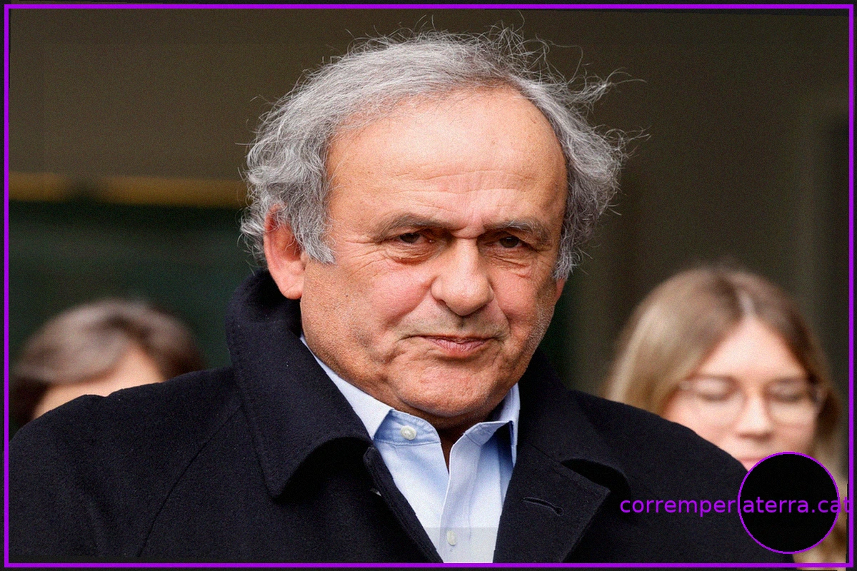 El presidente de la FIFA, Infantino, "debe irse", dice el exjefe de la UEFA, Platini